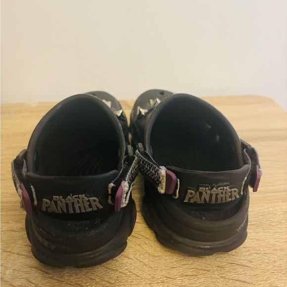 CROCS MARVEL Kids Black Panther Kids Classic All-Terrain Clog Size 12 - Picture 2 of 8